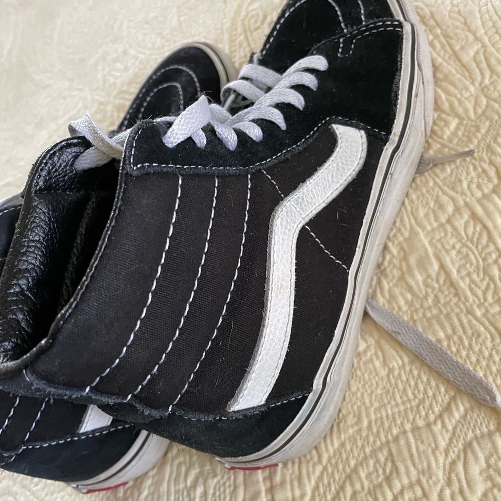 black classic high top vans